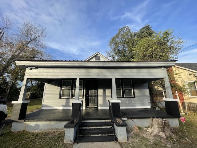 view of front facade featuring covered porch