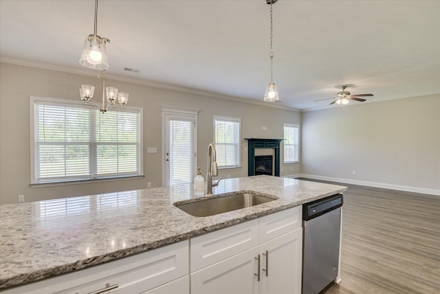5816 Whispering Pines Way, Evans, GA 30809 - kitchen featuring a sink, dishwasher, crown molding, a ceiling fan, and light wood-style flooring