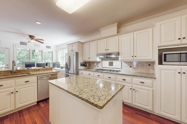 249 Calloway Dr, Evans, GA 30809 - kitchen featuring appliances with stainless steel finishes, dark wood-style flooring, a ceiling fan, a kitchen island, and recessed lighting
