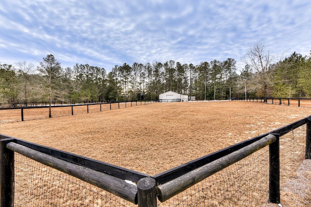 view of yard featuring a rural view