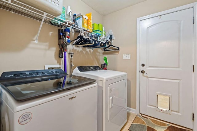2009 Dundee Way, Grovetown, GA 30813 - laundry room featuring washer and dryer and baseboards