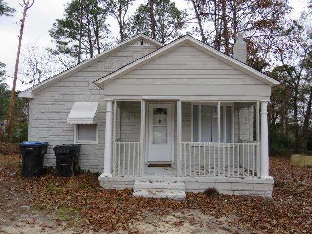 bungalow with a porch