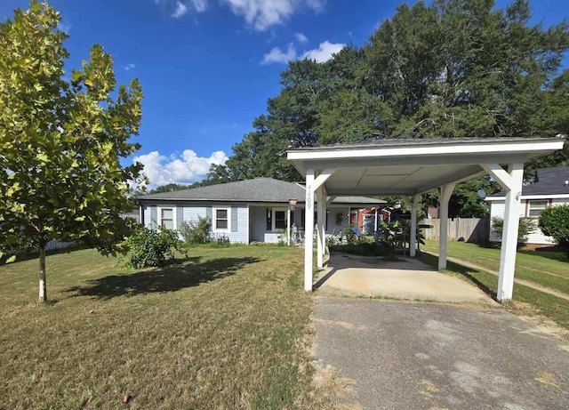 view of front of home with a front lawn