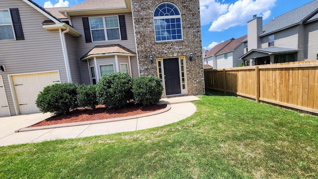 2806 Huntcliffe Dr, Augusta, GA 30909 - traditional-style house featuring an attached garage