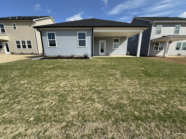 view of front of property with a front yard