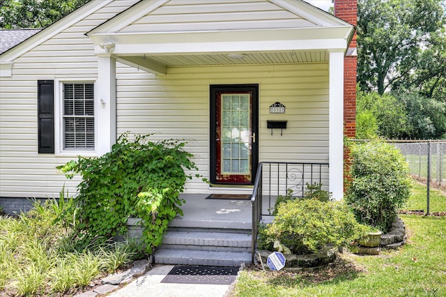 538 Hickman Rd, Augusta, GA 30904 - doorway to property with a chimney