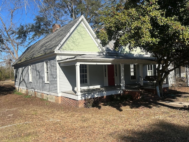 view of front facade featuring covered porch