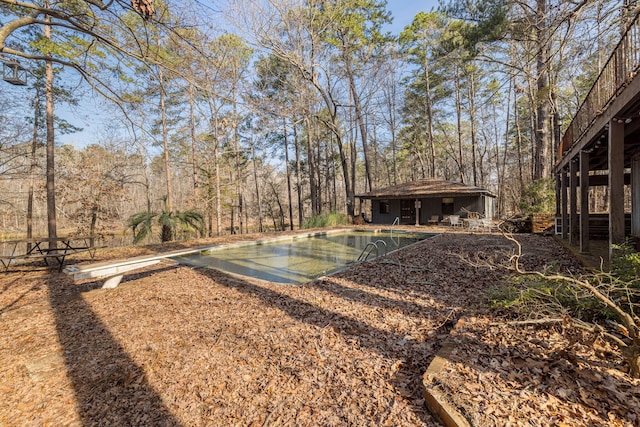 view of yard with an outdoor pool