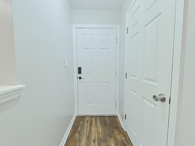 9025 Baker Ct, Augusta, GA 30909 - entryway featuring dark wood-style floors and baseboards