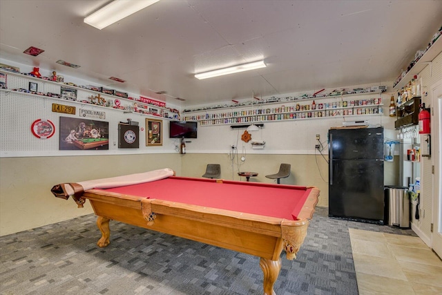 playroom with pool table