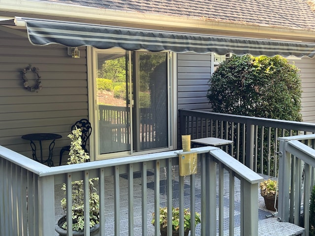 139 Cresent Dr, Mccormick, SC 29835 - view of deck