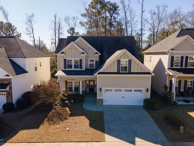 craftsman house featuring a garage