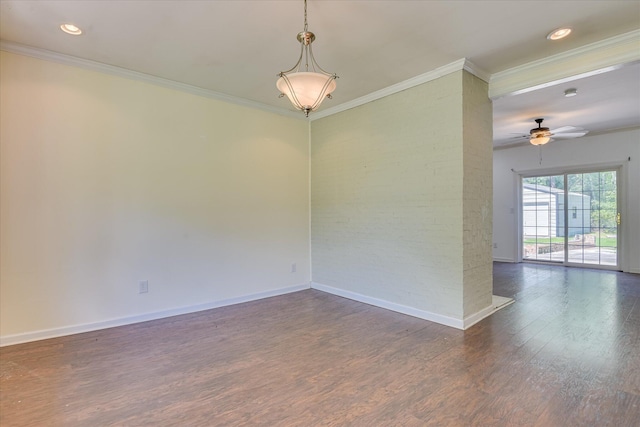 spare room featuring dark wood-style flooring, crown molding, ceiling fan, baseboards, and recessed lighting