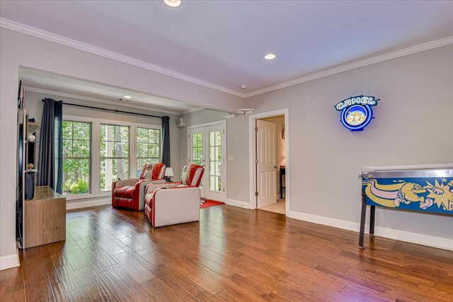 203 Jacque Cir, Mccormick, SC 29835 - living area featuring crown molding, wood finished floors, baseboards, and recessed lighting
