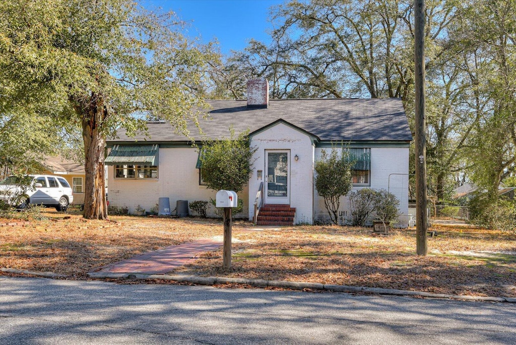 view of front of house