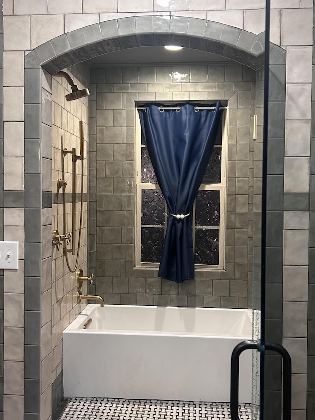 118 Humphrey St, Lincolnton, GA 30817 - bathroom featuring shower / tub combination