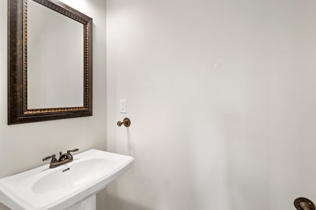 501 Cranberry Cir, Grovetown, GA 30813 - bathroom with a sink