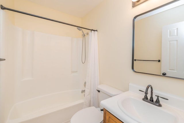 2421 Castlewood Dr, Augusta, GA 30904 - full bathroom with shower / bath combo with shower curtain, toilet, and vanity