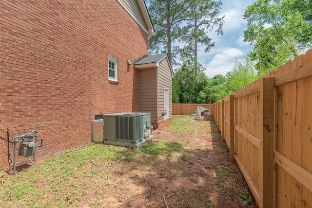 2421 Castlewood Dr, Augusta, GA 30904 - fenced backyard with cooling unit