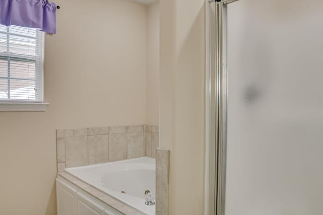 4538 Country Glen Cir, Grovetown, GA 30813 - full bath featuring a shower stall and a tub with jets