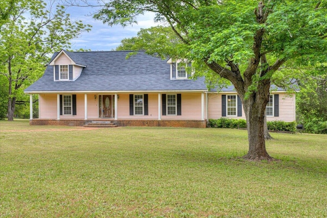 view of front of property with a front yard