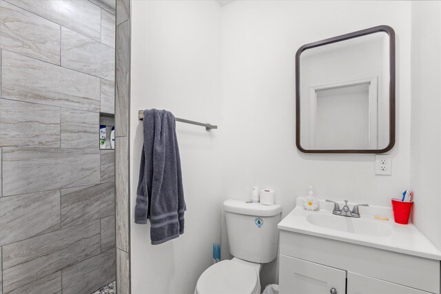 2156 Telfair St, Augusta, GA 30904 - full bath featuring vanity, tiled shower, and toilet