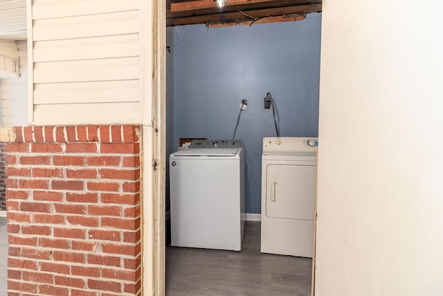 2383 Wheeless Rd, Augusta, GA 30906 - laundry area featuring independent washer and dryer and wood finished floors