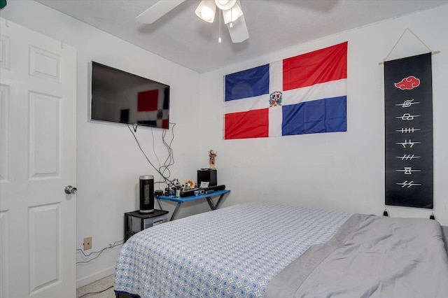 bedroom with ceiling fan