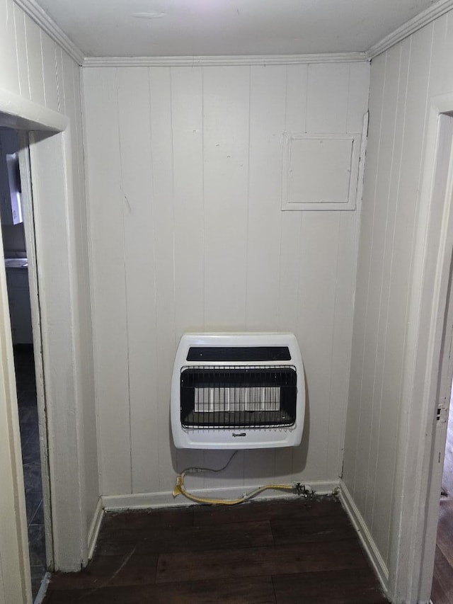 213 Whitehead St, Thomson, GA 30824 - detailed view of heating unit and wood finished floors