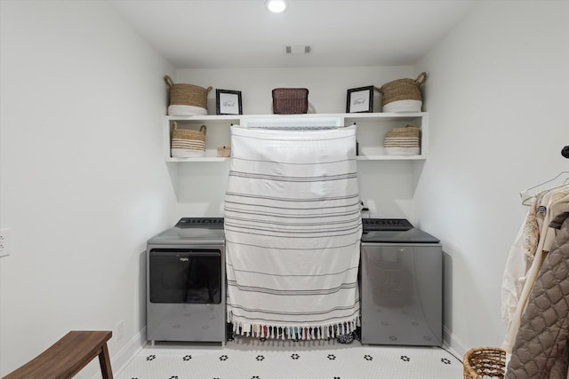 1513 Paris Ave, Swainsboro, GA 30401 - laundry room with washer and dryer and baseboards