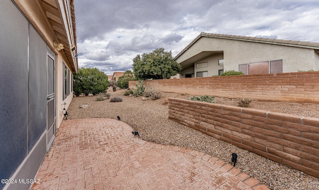 view of yard with a patio area