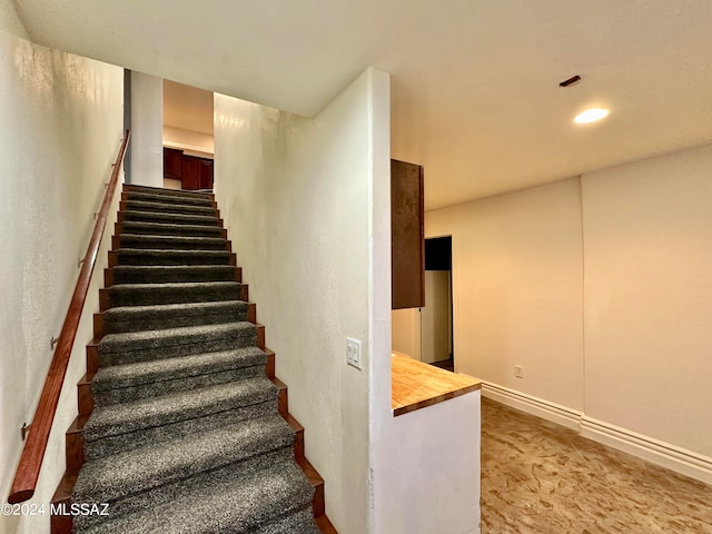 464 N 1st Ave, Thatcher, AZ 85552 - view of stairway