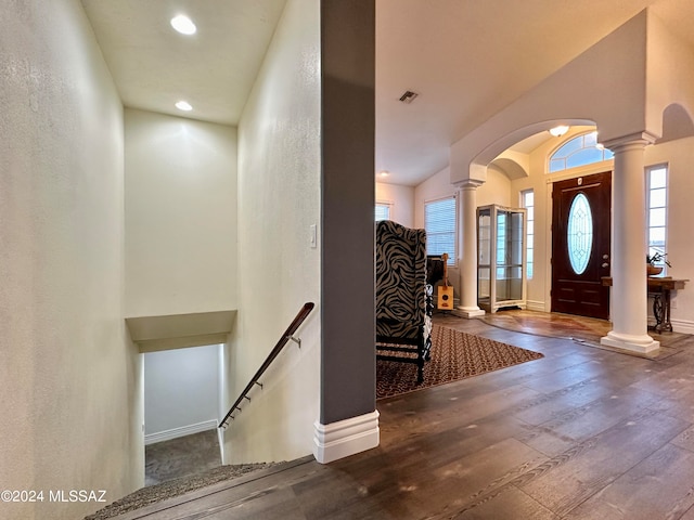 464 N 1st Ave, Thatcher, AZ 85552 - entrance foyer featuring vaulted ceiling, ornate columns, and dark hardwood / wood-style floors