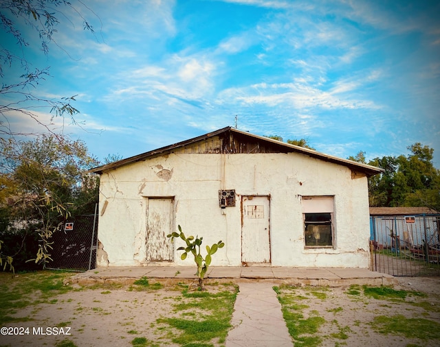 view of outdoor structure