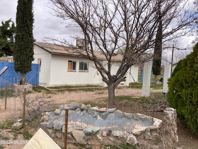 5910 W Macdulla Dr, Willcox, AZ 85643 - view of side of home