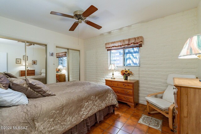 full bathroom featuring visible vents, shower / tub combo with curtain, vanity, and toilet