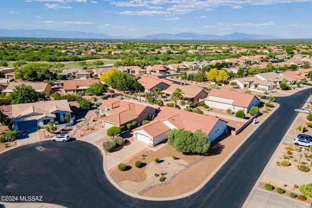 bird's eye view featuring a mountain view