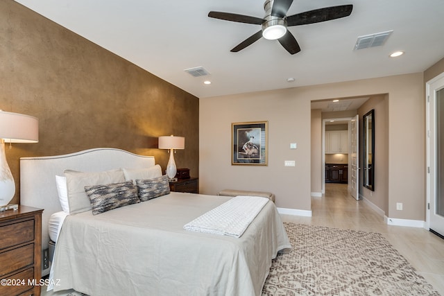 bedroom with ceiling fan