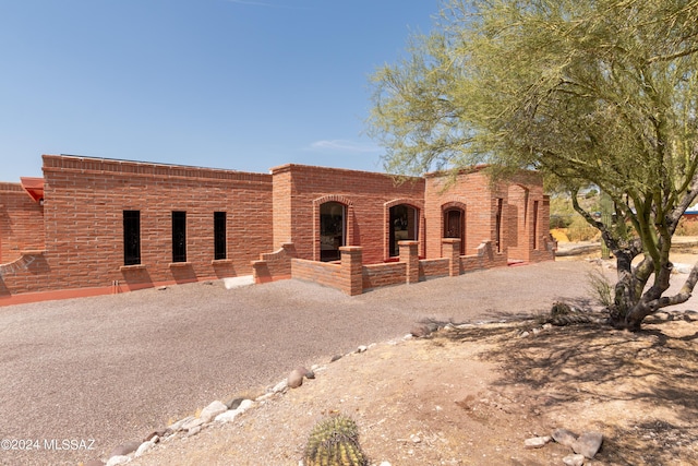 view of front facade