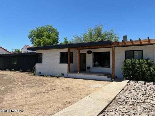 view of ranch-style home