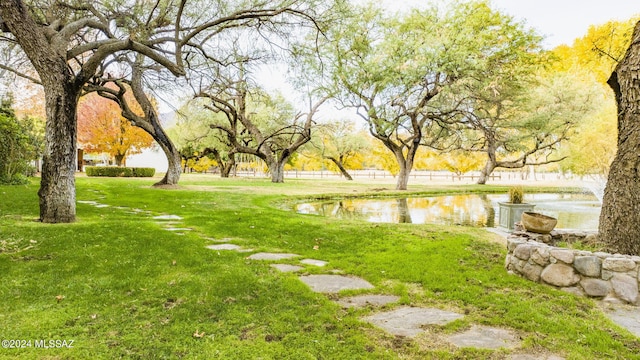 view of yard featuring a water view