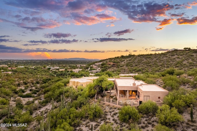 view of aerial view at dusk