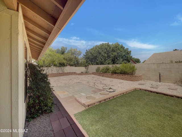 view of yard with a patio area