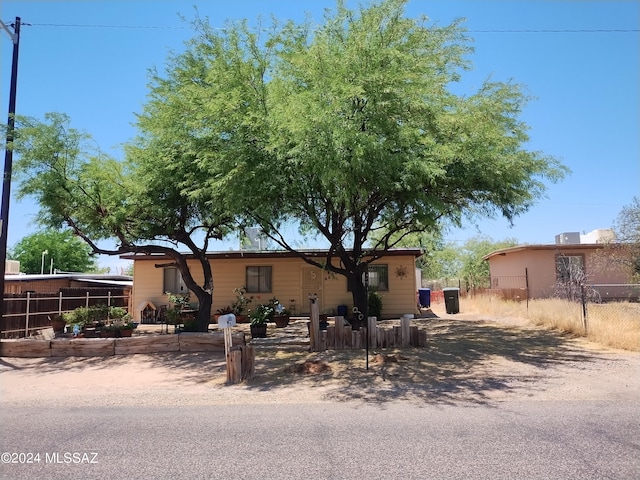 view of front of home