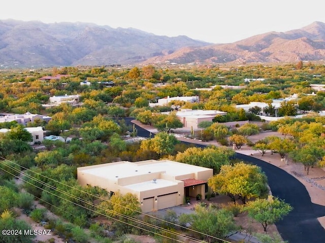 bird's eye view with a mountain view