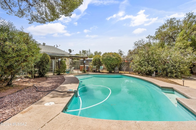 view of swimming pool