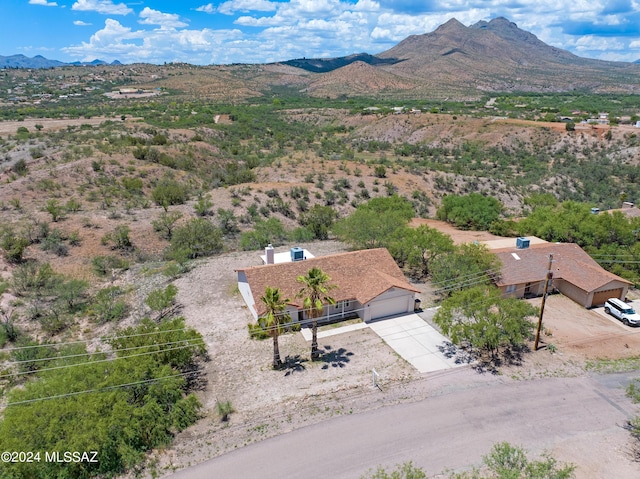 bird's eye view featuring a mountain view