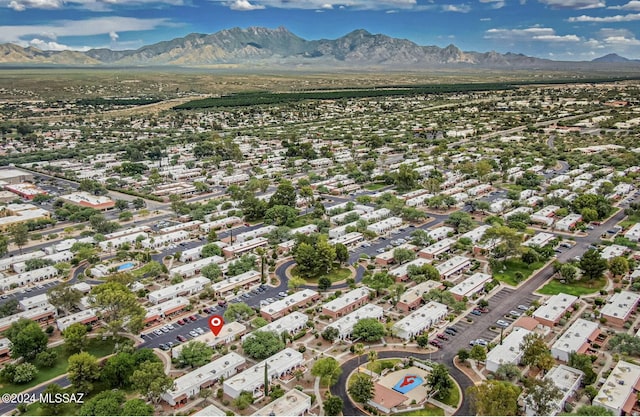 bird's eye view featuring a mountain view