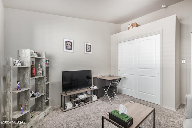 living room with carpet flooring