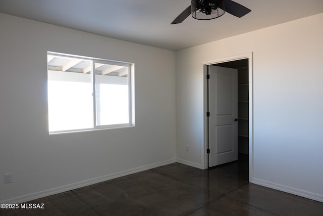 empty room with ceiling fan